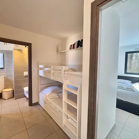 Neuf Confort En Bord De